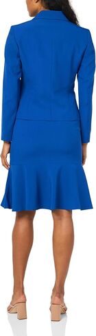 سترة نسائية من الكريب بثلاثة أزرار وتنورة واسعة in Kuwait