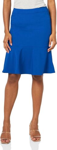 سترة نسائية من الكريب بثلاثة أزرار وتنورة واسعة in Kuwait