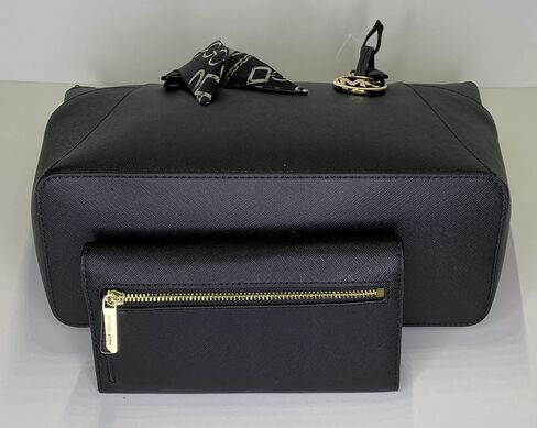 MICHAEL Michael Kors Charlotte Large Zip Tote bundled with matching Trifold Wallet, Purse Hook and Skinny Scarf in Saudi Arabia