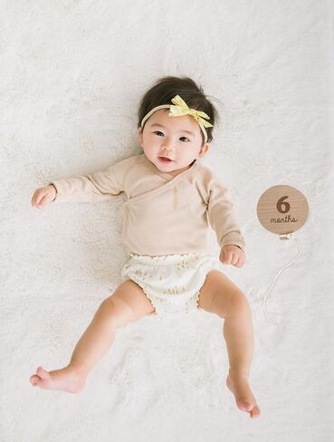 Kate & Milo Wooden Milestone Props, Baby Monthly Photo Discs, Newborn Keepsake Photos, New and Expecting Parents Gift, Rainbow in Saudi Arabia