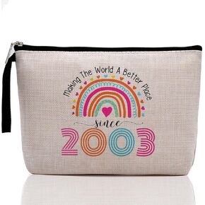 هدايا عيد الميلاد الحادي والعشرون للنساء، مما يجعل العالم مكانًا أفضل منذ عام 2003، وتحول إلى أفكار هدايا عيد ميلاد تبلغ من العمر 21 عامًا للنساء والمراهقات والصديقات والأصدقاء المقربين والأخت والابنة وابنة الأخت وحقيبة مكياج الحفيدة in Kuwait