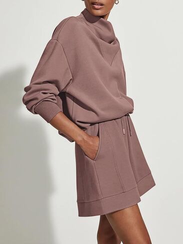 LASLULU طقم ملابس نسائية مكون من قطعتين سويت شيرت كبير الحجم وسروال قصير للتمرين 2024 طقم بيجامات مريحة غير رسمية in Kuwait