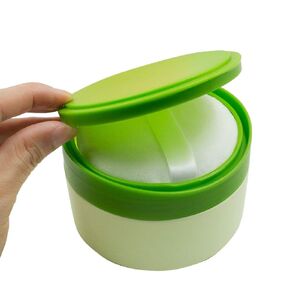 1PCS Empty Plastic Powder Puff Box Baby After-Bath Talcum Powder Box Beauty Baby Skin Care Dispenser with Sifter and Powder Puffs (Green)