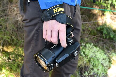 Nikon COOLPIX P950 4K Video 83x Super Telephoto Zoom Digital Camera in Saudi Arabia