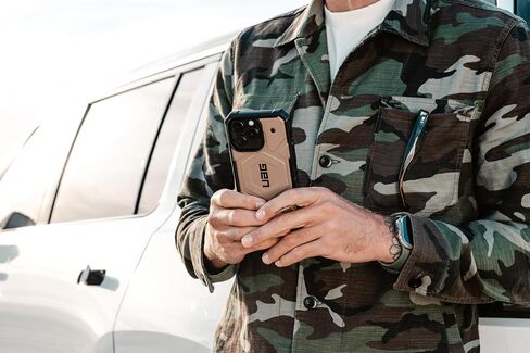 URBAN ARMOR GEAR UAG Case Compatible with iPhone 15 Case 6.1" Pathfinder Silver Built-in Magnet Compatible with MagSafe Charging Rugged Military Grade Dropproof Protective Cover in Saudi Arabia