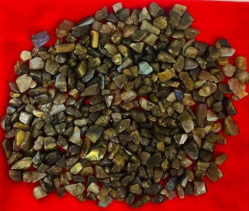 رقائق أحجار كريمة طبيعية مصقولة ومكسرة من الهنود، وكريستالات للزينة والشفاء (اللازورد) in Kuwait