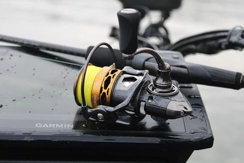 Custom Lite 200 Spinning Reel in Kuwait