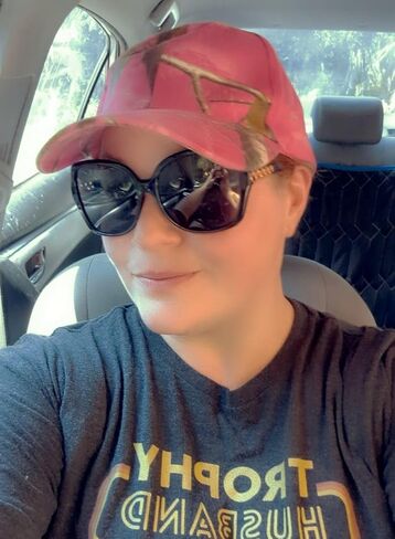 Real Tree Hot Pink Camo Cap Hat Visor, Ladies Fit, Structured, Wicking, Flex-Strap for Ponytail Hole, Reeltree Country Hunting Fashion Cap Hat in Kuwait