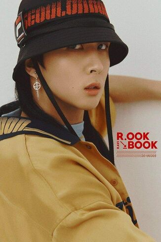VIXX Ravi - [R.OOK Book] 2nd Mini Album CD+96p PhotoBook+1p Tag Card+1p PhotoCard+12p Accordion Book+Tracking K-POP Sealed in Saudi Arabia