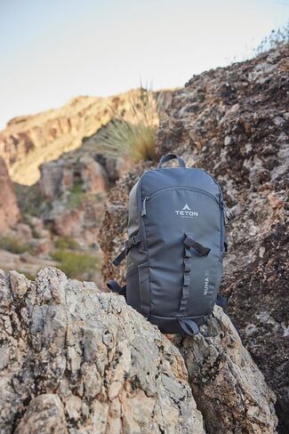 حقيبة ظهر TETON Sports 30L Numa، متينة وجاهزة للمشي لمسافات طويلة أو التخييم أو حقيبة الظهر. حقيبة سفر مثالية خفيفة الوزن مع مساحة أكبر مما تعتقد in Saudi Arabia