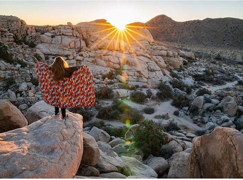 Coalatree Beach Kachula Adventure Blanket V2 - بطانية قابلة للتعبئة ومتعددة الاستخدام مثالية للسفر والتخييم والاستخدام الحضري، غابة مشجرة in Saudi Arabia