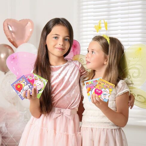 30 حزمة هدية عيد الحب للأطفال موتشي سكويشي مع بطاقات عيد الحب، حفلة عيد الحب في الفصل المدرسي، هدية لطيفة صغيرة لتبادل الهدايا للأولاد والبنات in Kuwait