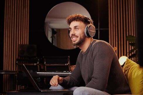 سماعات رأس ستوديو DT 990 Pro 250 Ohm مفتوحة الظهر مع وسائد أذن جلدية من Dekoni Choice - راحة وصوت ممتازين in Kuwait