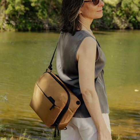 Peak Design Everyday Sling 6L Coyote Sling أو حمل الكتف (BEDS-6-CY-3) in Saudi Arabia