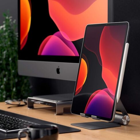 حامل كمبيوتر لوحي قابل للطي متعدد الزوايا من Satechi R1 - متوافق مع iPad Pro M2/ M1، iPad Air M1، iPad Mini، iPhones 15/14/13/12 والمزيد (فضي) in Kuwait