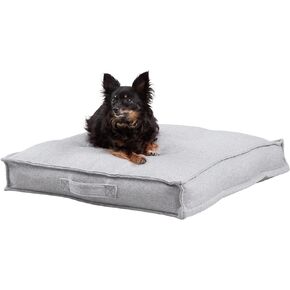 Happy Hounds Milo Square Tufted Pillow Dog Bed, Scarlet, Small (24" x 24") in Kuwait