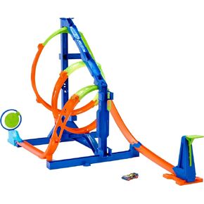 Hot Wheels Toy Car Track Set Corkscrew Twist Kit with 1:64 Scale Car, 2 Ways to Play, Connects to Other Tracks Multicolor