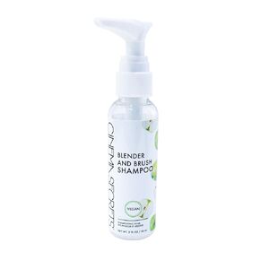CINEMA SECRETS Brush And Sponge Cleansing Shampoo, 6 Fl Oz