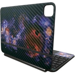غلاف من ألياف الكربون متوافق مع لوحة مفاتيح Apple Magic Keyboard لجهاز iPad Pro مقاس 11 بوصة (M4) 2024 - Wildheart - غطاء لاصق واقٍ من الفينيل 3M ممتاز - سهل الاستخدام | صُنع في الولايات المتحدة الأمريكية بواسطة MightySkins