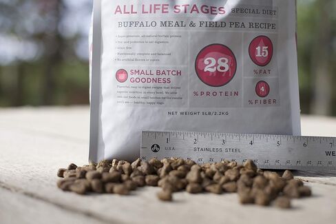 بلاكوود أغذية الحيوانات الأليفة 22357 لجميع مراحل الحياة، نظام غذائي خاص، خالي من الحبوب، وجبة الجاموس ووصفة البازلاء الميدانية، 15 رطل. in Kuwait