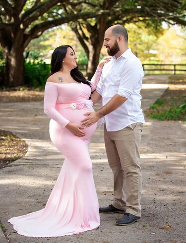 Maternity Elegant Fitted Maternity Gown Long Sleeve Cross-Front V Neck Slim Fit Maxi Photography Dress for Photoshoot in Saudi Arabia