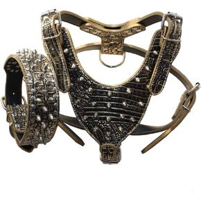 أطواق جلدية للكلاب متوسطة وكبيرة مرصعة بأشواك جلدية، مجموعة أحزمة متطابقة مكونة من قطعتين لبيت الثور، الدرواس، الملاكم، جحر الثور in Kuwait