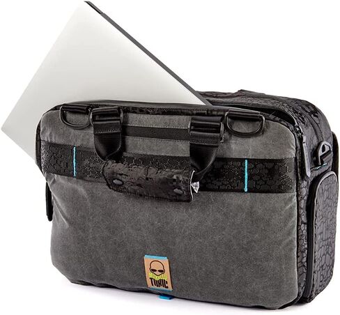 حقيبة كاميرا Toxic Wraith - حقيبة كاميرا مبطنة للتخزين الذكي مع حزام كتف ومقبض للحمل - Onyx 20L (WRAITH-ONYX-L) in Kuwait