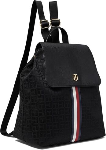 حقيبة ظهر Tommy Hilfiger Ruby II Flap مع قماش جاكار مربع الشكل ومونوجرام أسود مقاس واحد in Saudi Arabia