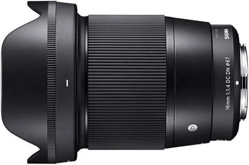 عدسة سيجما 16 ملم F1.4 DC DN المعاصرة لكاميرات Nikon Z-Mount DX عديمة المرآة APS-C 402973 حزمة مع ملحقات التصوير الفوتوغرافي Deco Gear + مجموعة مرشح UV CPL FLD مكونة من 3 قطع وبرامج فيديو للصور in Saudi Arabia