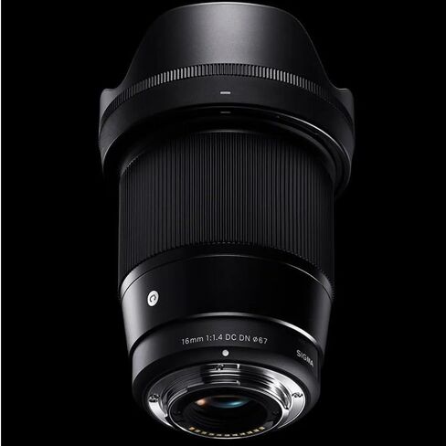 عدسة سيجما 16 ملم F1.4 DC DN المعاصرة لكاميرات Nikon Z-Mount DX عديمة المرآة APS-C 402973 حزمة مع ملحقات التصوير الفوتوغرافي Deco Gear + مجموعة مرشح UV CPL FLD مكونة من 3 قطع وبرامج فيديو للصور in Saudi Arabia