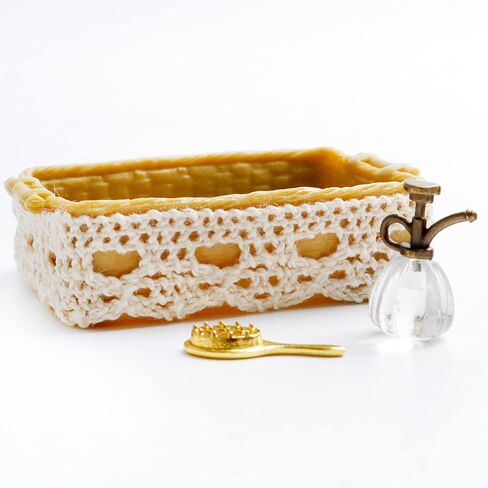 مجموعة سلة حمام صغيرة بمقياس 1:12 مع منشفة ومرآة ومشط عطر سلة دانتيل مصغرة لإكسسوارات ديكور مشهد الحمام المنزلي المصغر in Kuwait