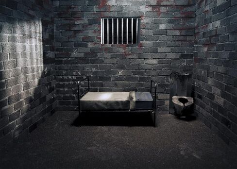BELECO 7x5ft Fabric Prison Cell Backdrop Prison Forbidden Room Photography Backdrop Dark Jail Cell with Bed Bloodstains for Murder Mystery Crime Scene Party Decorations Kids Adults Photo Props in Saudi Arabia