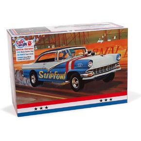AMT 1956 Ford Victoria Hardtop 1:25 Scale Model Kit