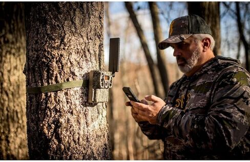 كاميرا Browning Trail Cameras Defender Vision Pro HD 24MP مزدوجة الشريحة لألعاب الصيد - هوائي فائق الكسب، نطاق كشف ليلي 110 بوصة وتوافق مع تطبيقات الهاتف الذكي (OVIX Camo) in Saudi Arabia