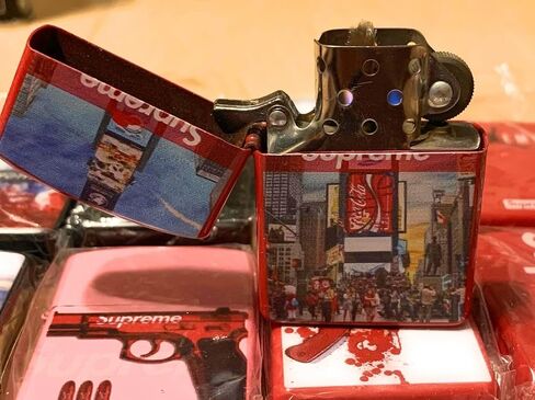 Zippo Candy Lighter, Apple Red in Saudi Arabia