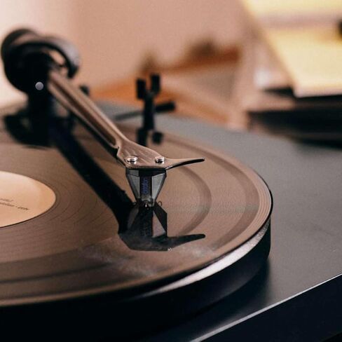 Ortofon 2M Blue Moving Magnet Cartridge in Kuwait