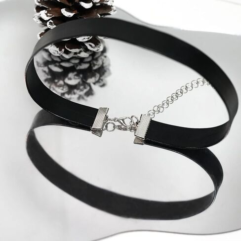 Palotay 9PCS Black Choker Necklace Set for Women Velvet Choker Lace Choker Necklaces Black Lace Choker Set Daisy Choker Necklace Gothic Choker Punk Lace Choker Classic Choker Gifts for Girls in Kuwait
