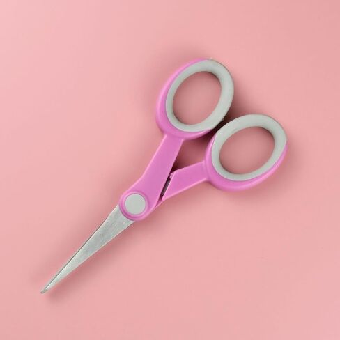 مقص حرفي صغير باستيل مقاس 5.5 بوصة، مقص للأطفال بطرف نقطة أمان، مقص مريح للخياطة من الفولاذ المقاوم للصدأ للخياطة والتطريز للمدرسة والمنزل واللوازم المكتبية (رمادي داكن) in Kuwait