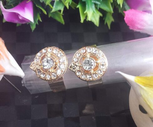 Touchstone New Indian Bollywood Pretty Floral Work Studded Look Faux Emerald Ruby Designer Jewelry Toe Rings in Gold Tone for Women. in Saudi Arabia