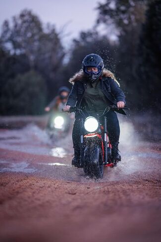 Coleman 105cc Gas-Powered Minibike, B100 in Saudi Arabia