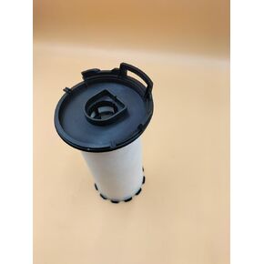 Crankcase Ventilation Filter P613273 Fit For LIEBHERR L 514/L 546 Wheel loader,Compatible with NEW HOLLAND T 6.145/T 6.155/T 6.160/T 6.160 T4/T 6.165/T 6.175 Tractor,Replace DZ105100,50220168