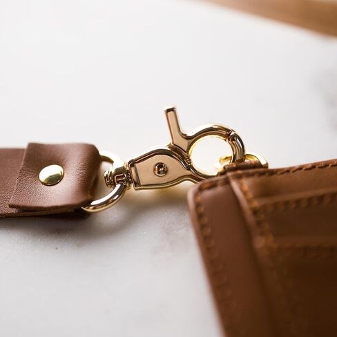 Andar The Denner حامل بطاقات نحيف ممتاز وحامل بطاقات RFID ومحفظة معصم للنساء (كونياك تان) in Kuwait