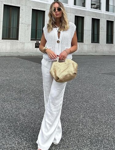 Wyeysyt Womens Sleeveless Crop Knit Cardigan Casual Button Down Cropped Knitted Sweater Vest with Pockets in Kuwait