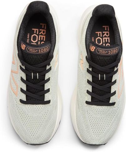 حذاء جري نسائي من New Balance W1080V13، نعناعي طبيعي/نحاسي/أسود، مقاس 8 عرض in Saudi Arabia