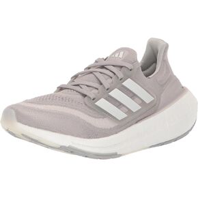 حذاء رياضي Ultraboost خفيف للنساء من أديداس in Kuwait