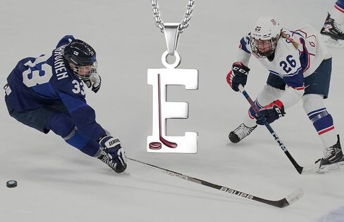 Stainless Steel Hockey Letters Necklace Teammates Graduation Season Team Player Pendant with Chain in Saudi Arabia