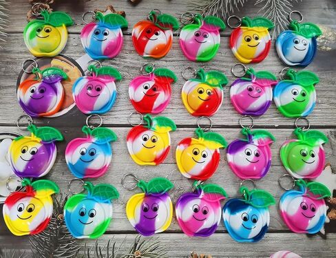 20 حزمة من سلسلة المفاتيح المضحكة الفريدة من نوعها على شكل Apple Fidget Mini Pop على ظهره لديكور حفلات عيد الميلاد وهدية طلاب الفصول الدراسية in Kuwait