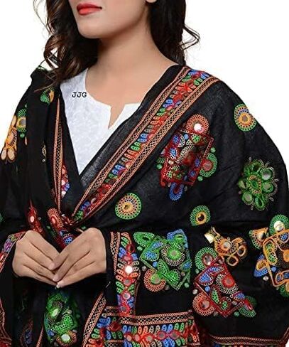 وشاح نسائي من Trend Rajasthani مصنوع من القطن بمرآة Sippi Work Phulkari Dupatta، وشاح Dupatta مطرز من Kutch للنساء in Saudi Arabia