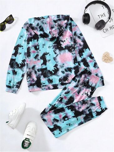 طقم سويت شيرت وبدلة رياضية للفتيات من SweatyRocks مكون من قطعتين من سويت شيرت برسومات على شكل قلب وصبغة ربطة عنق in Saudi Arabia