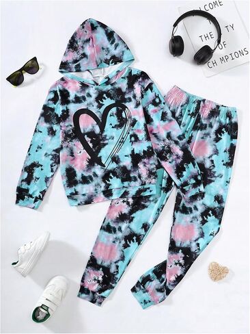 طقم سويت شيرت وبدلة رياضية للفتيات من SweatyRocks مكون من قطعتين من سويت شيرت برسومات على شكل قلب وصبغة ربطة عنق in Saudi Arabia